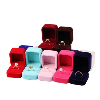 1ШТ Байковая коробка для колец 5,5x5x4,5 см красный/розовый/темно-буле/фиолетовый/розово-красная Подарочная Шкатулка Малого размера Для свадьбы и Помолвки