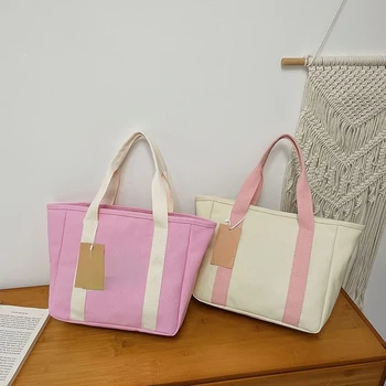 2023 Новая портативная сумка Женская сумка большой емкости Холщовая сумка для бенто Универсальная простая модная маленькая сумка Боковая сумка для дам