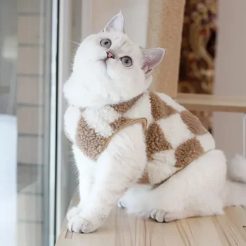 Модная клетчатая флисовая одежда для кошек, пальто для кошек, жилет с милым медведем для котенка, одежда для маленьких собак, одежда для домашних животных, зимний костюм кошки